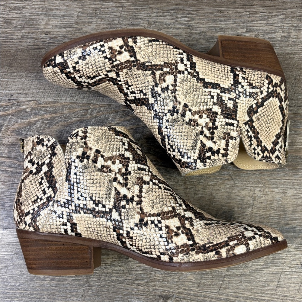 MICHAEL by MICHAEL SHANNON “Nadya” Faux Snakeskin Ankle Boots • Size 9 - Picture 6 of 8
